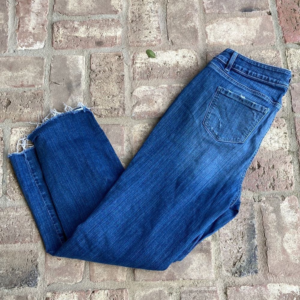 Lane Bryant Distressed Raw Frayed Hem Five Pocket Straight Leg Jeans Size 14 - Picture 2 of 14